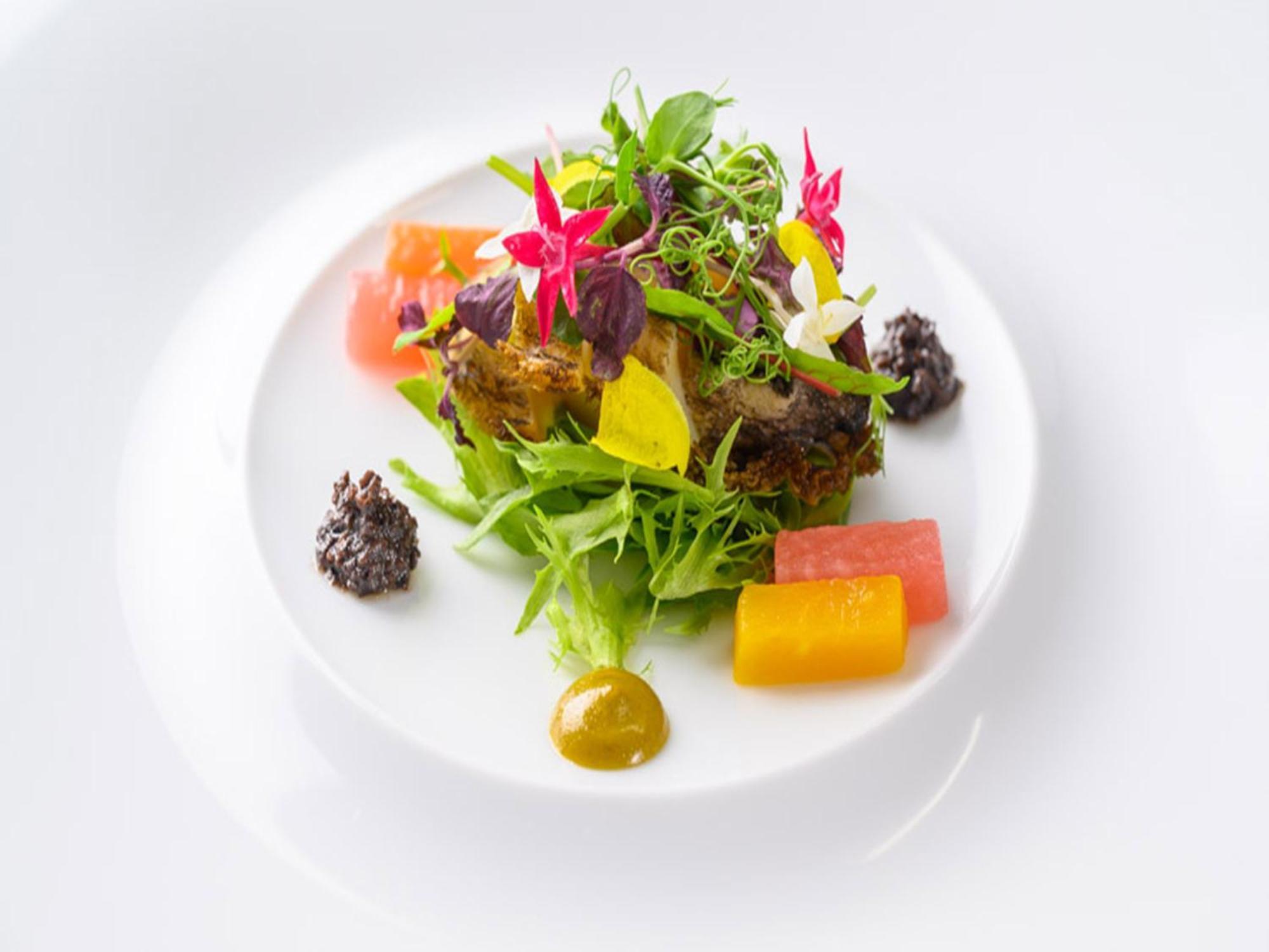 Shin Furano Prince Hotel Extérieur photo A salad prepared by a culinary student
