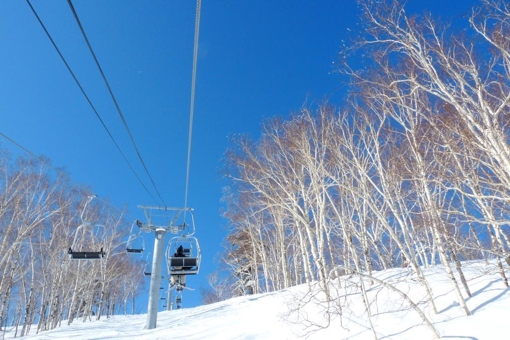 Shin Furano Prince Hotel Extérieur photo The ski lift at Furano Ski Resort