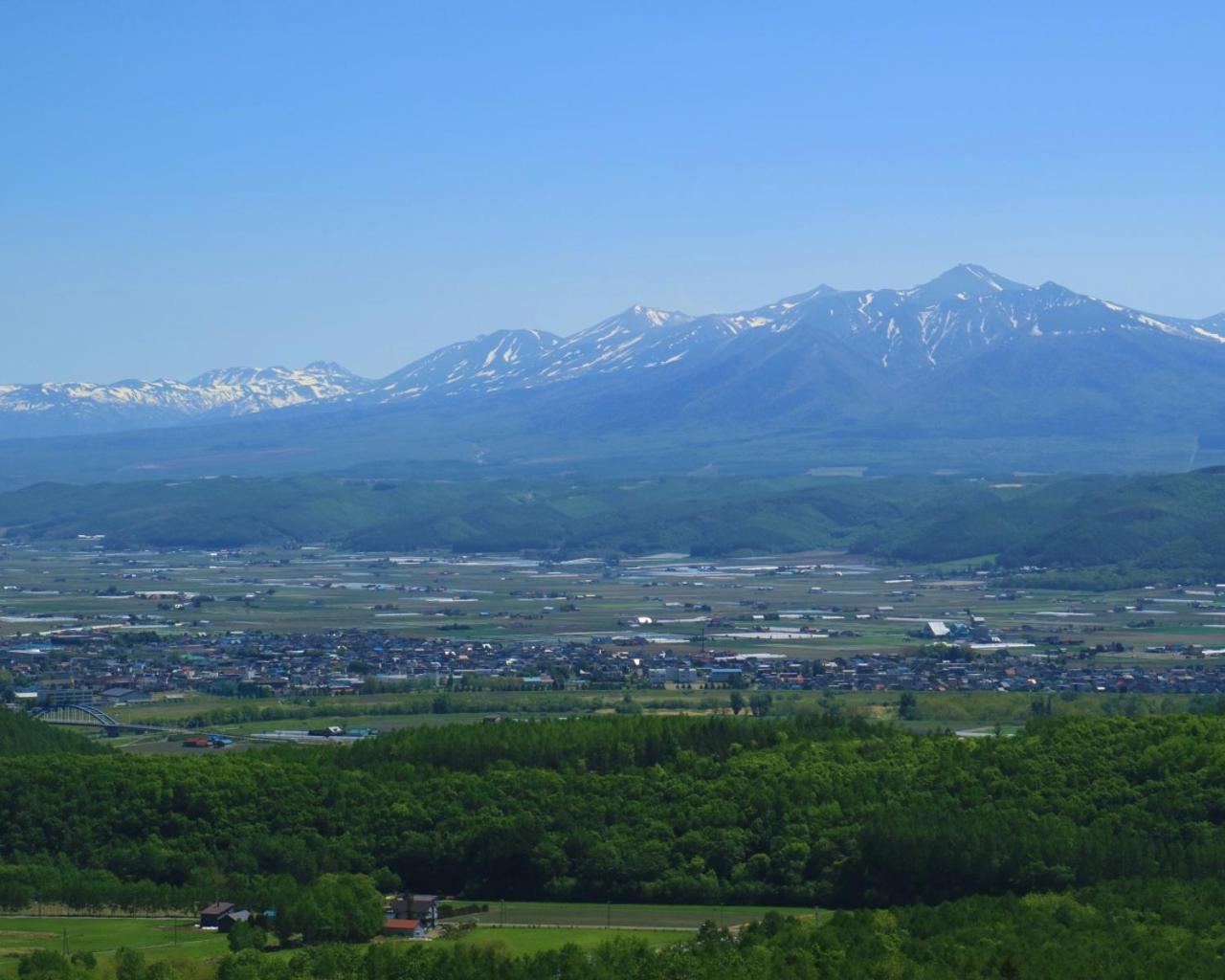 Shin Furano Prince Hotel Extérieur photo View of Iida