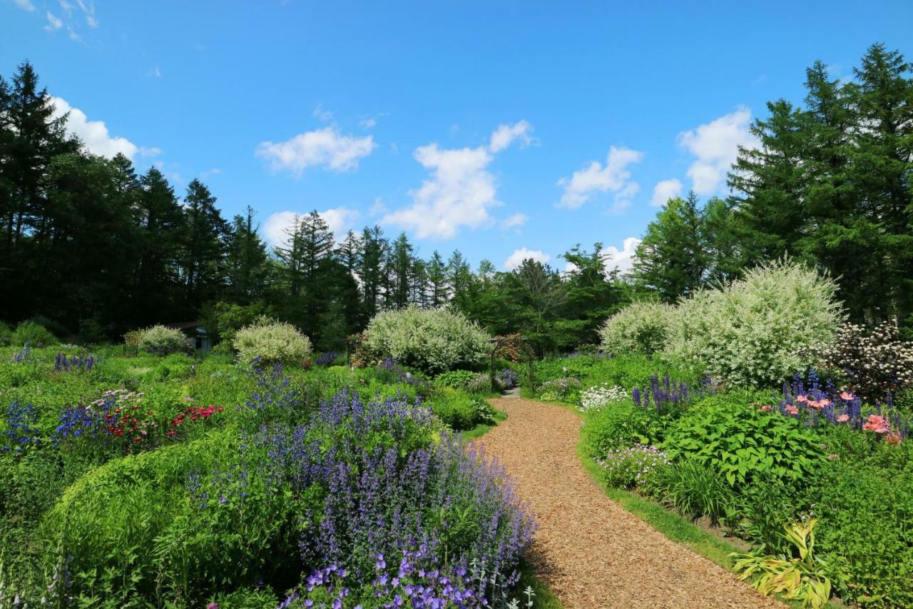 Shin Furano Prince Hotel Extérieur photo The Gardens of the Gulf